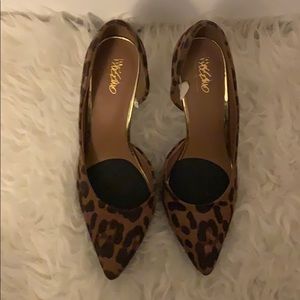 Cheetah Pointed toe heels